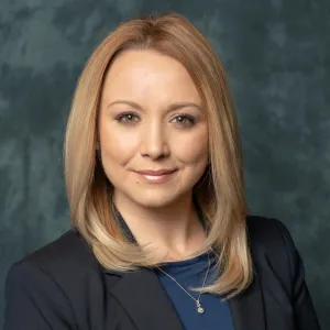 Headshot of Caitlin Eason.