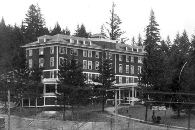 The Portland Sanitarium in 1893.